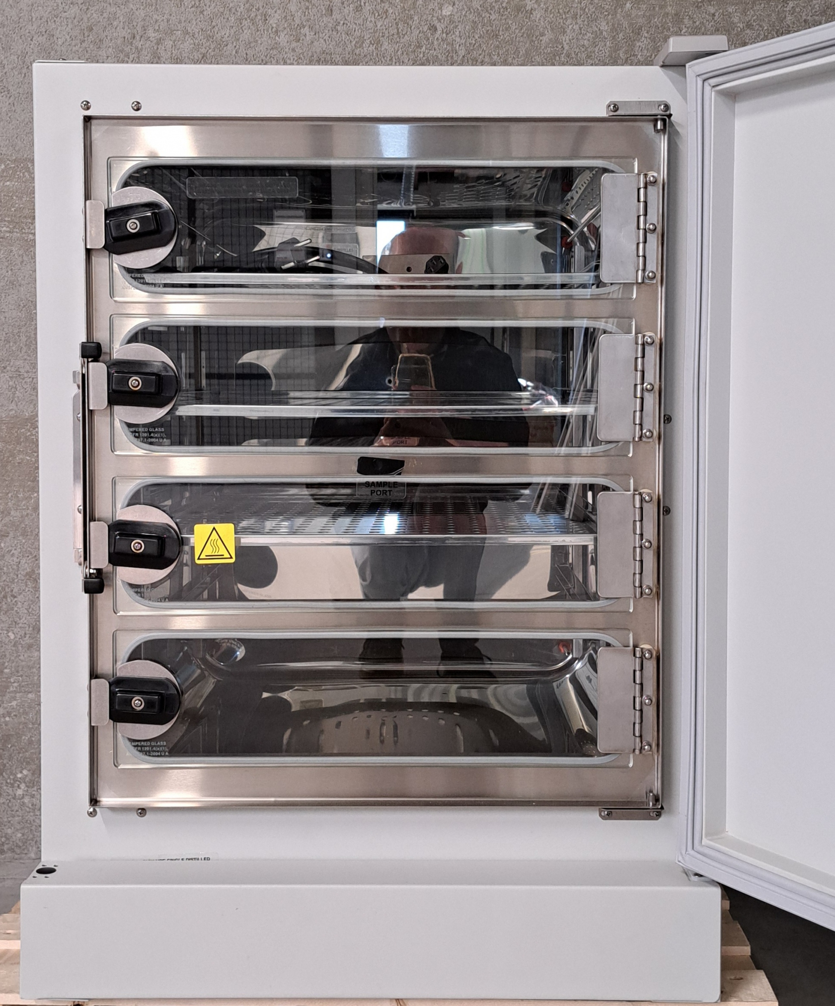 NuAire NU-5741 CO² / O² incubator met sterilisatiecyclus en RH regeling