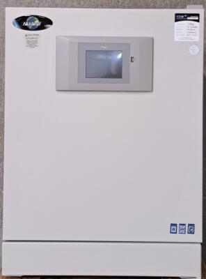 NuAire NU-5741 CO² / O² incubator met sterilisatiecyclus en RH regeling